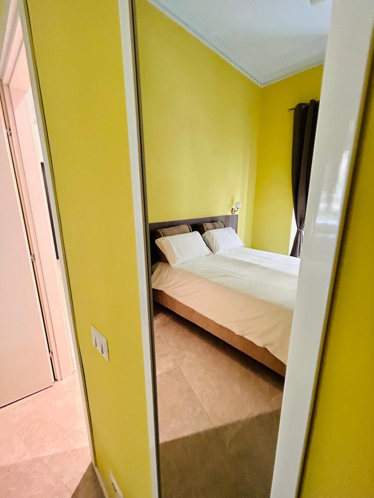 Aura Guest house *