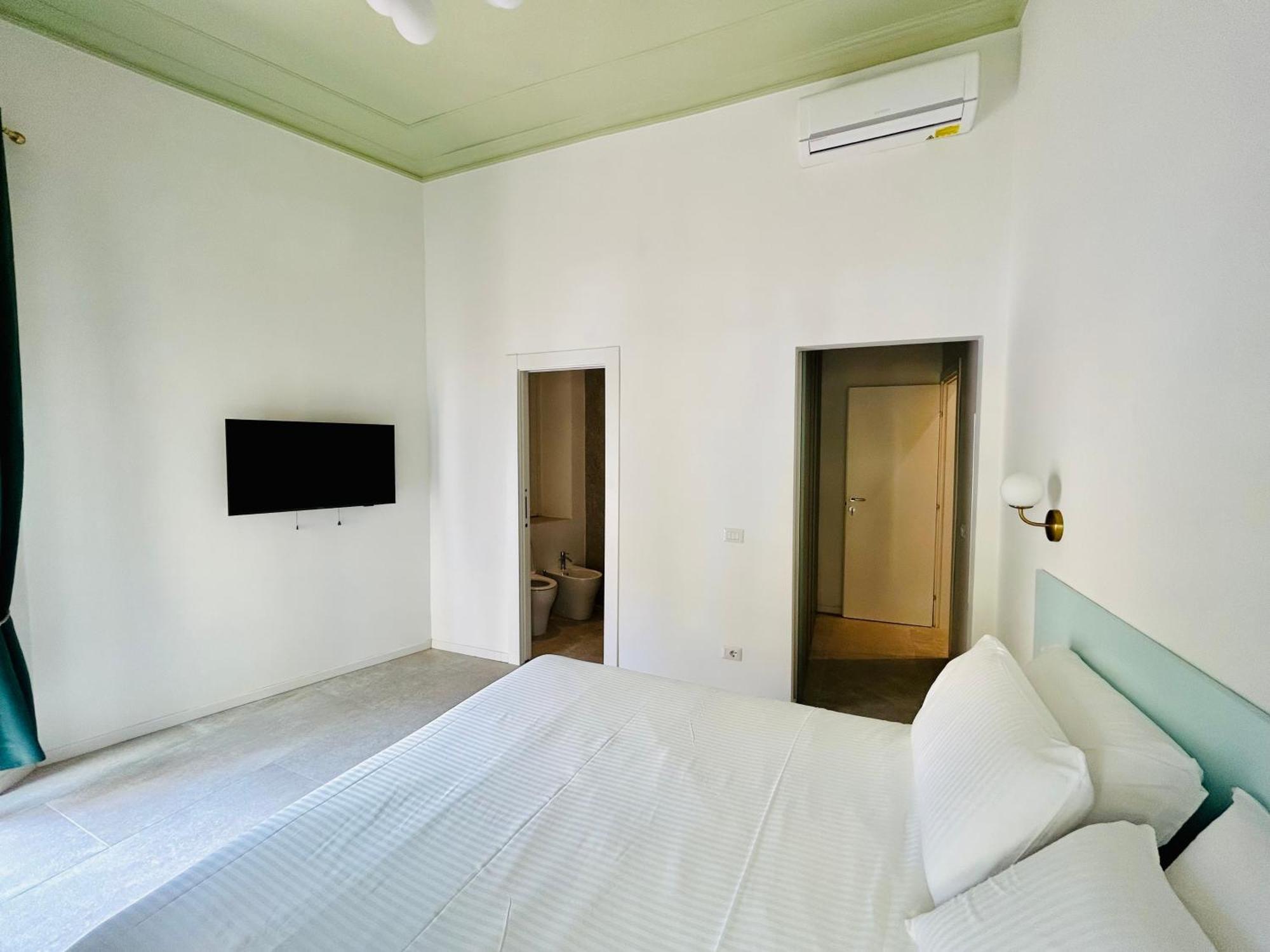 Aura Guest house *